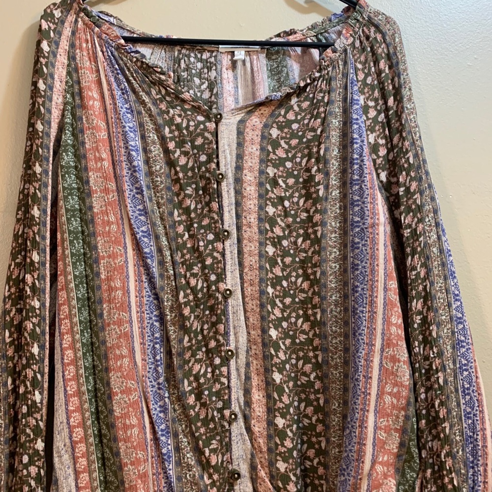 Maurice’s shirt